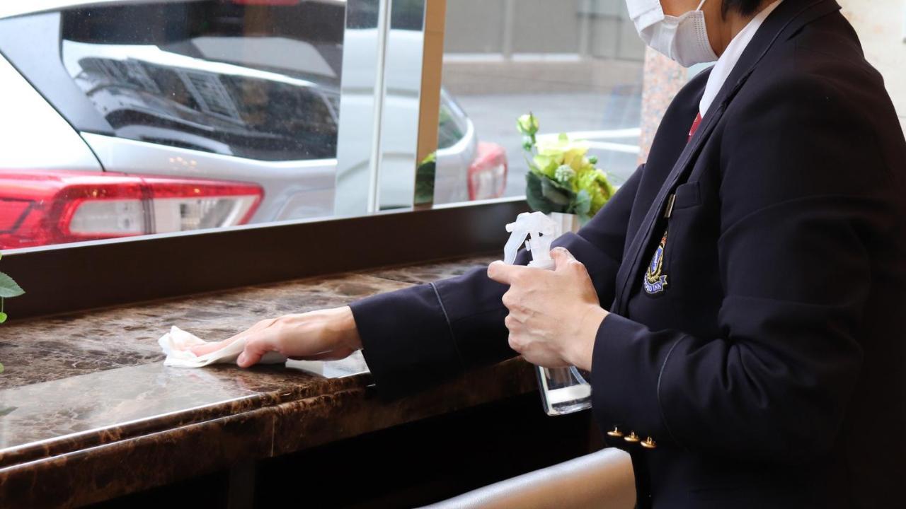 Toyoko Inn Osaka Shinsaibashi Nishi Exterior photo